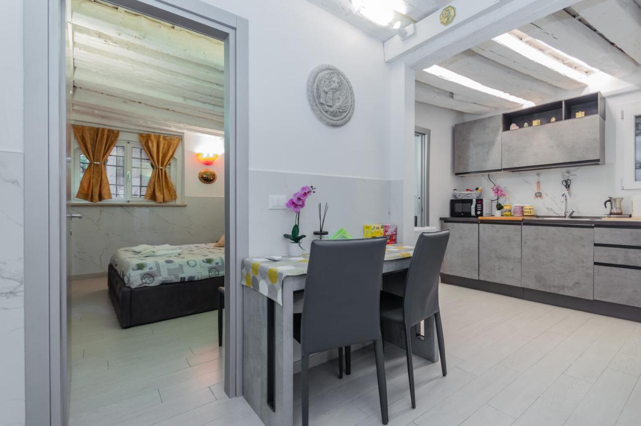 Palazzo Dolfin - Piazza San Marco Lovely Apartment 베니스 외부 사진