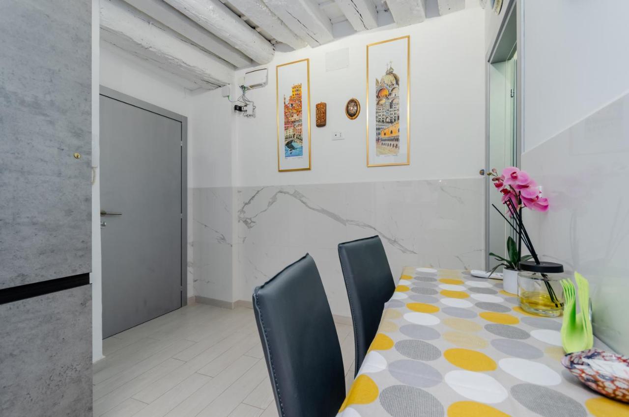 Palazzo Dolfin - Piazza San Marco Lovely Apartment 베니스 외부 사진